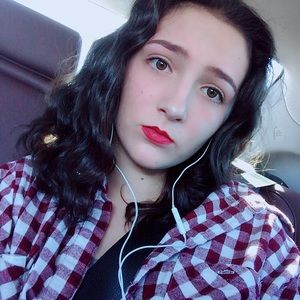 Meet your Posher, Noelle